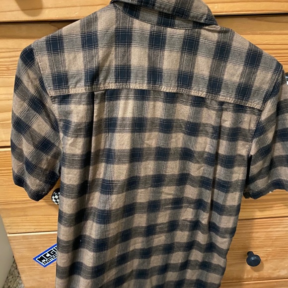 Brown button up shirt - Picture 3 of 3